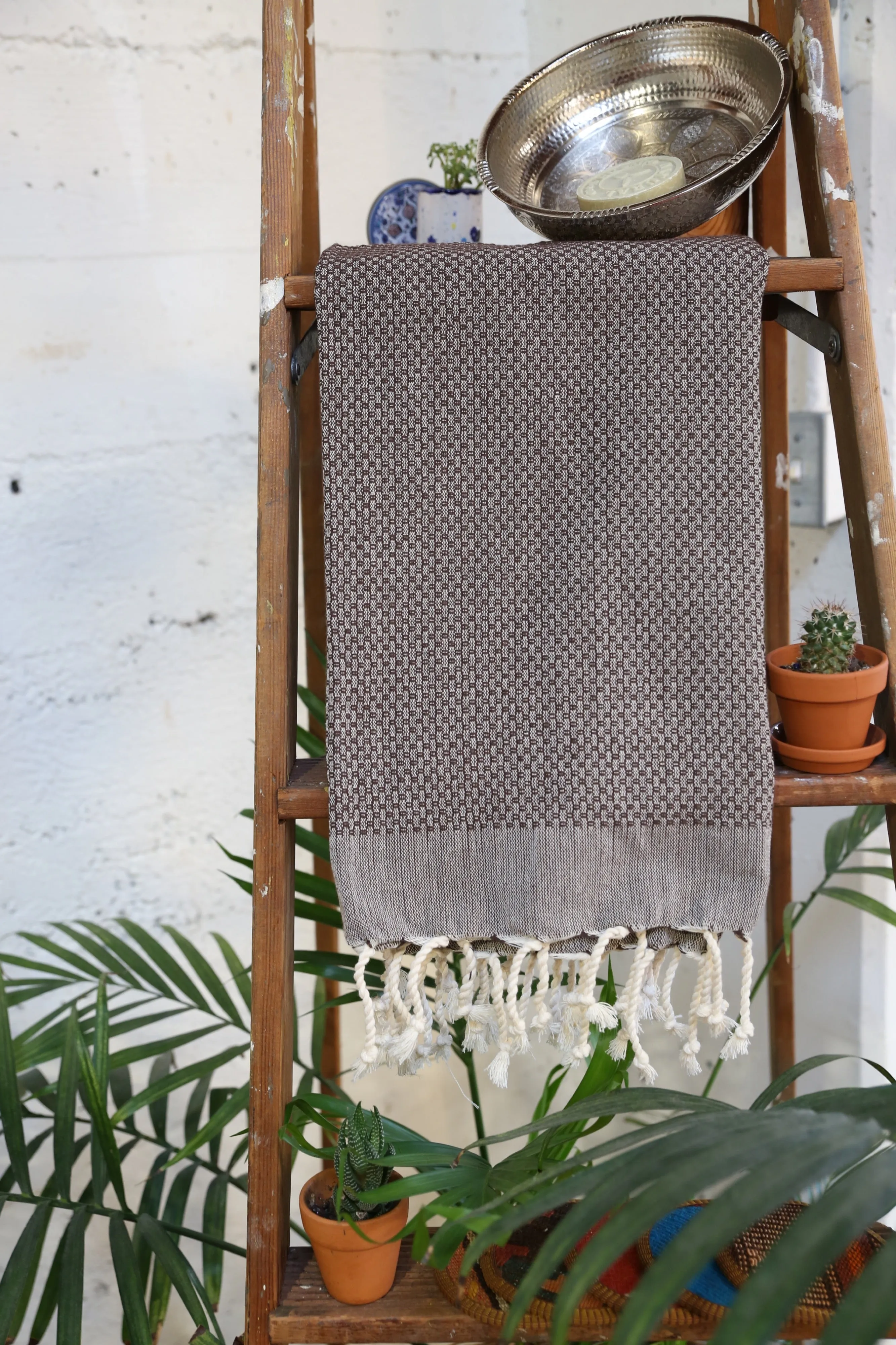 Honeycomb Pestemal Towel in Coffee