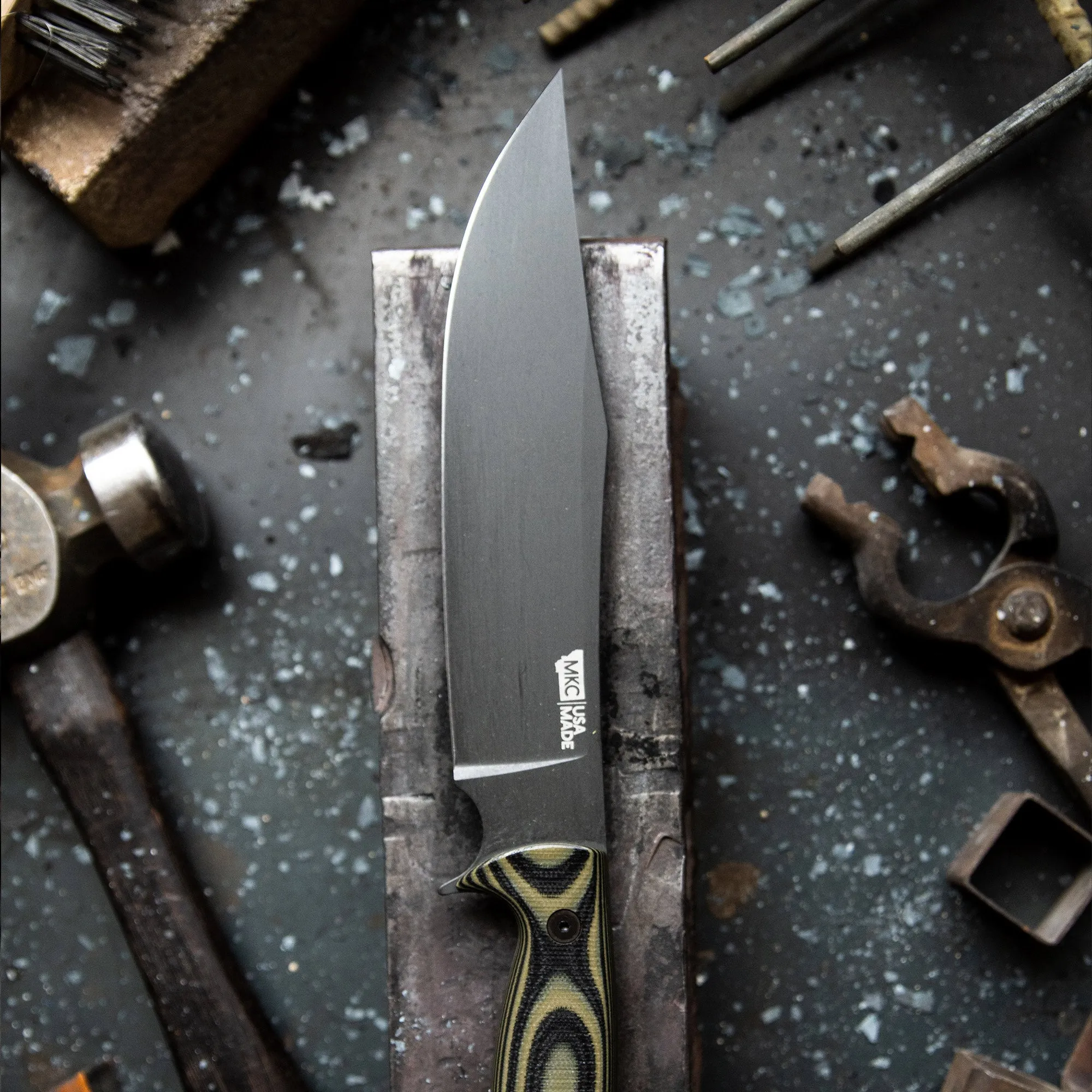 THE MARSHALL BUSHCRAFT KNIFE - GREEN & BLACK