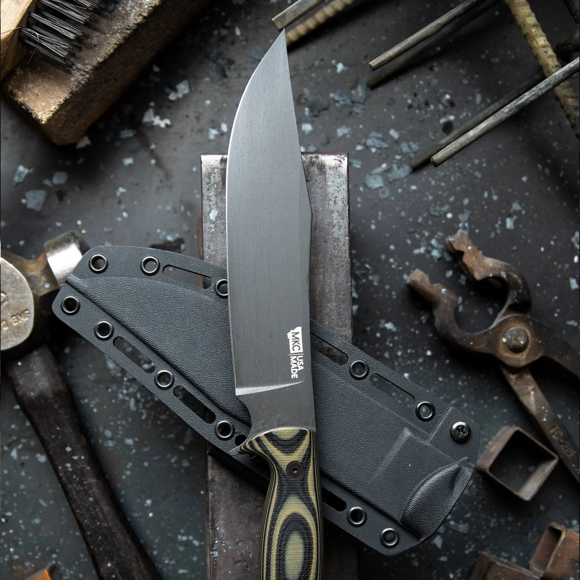 THE MARSHALL BUSHCRAFT KNIFE - GREEN & BLACK